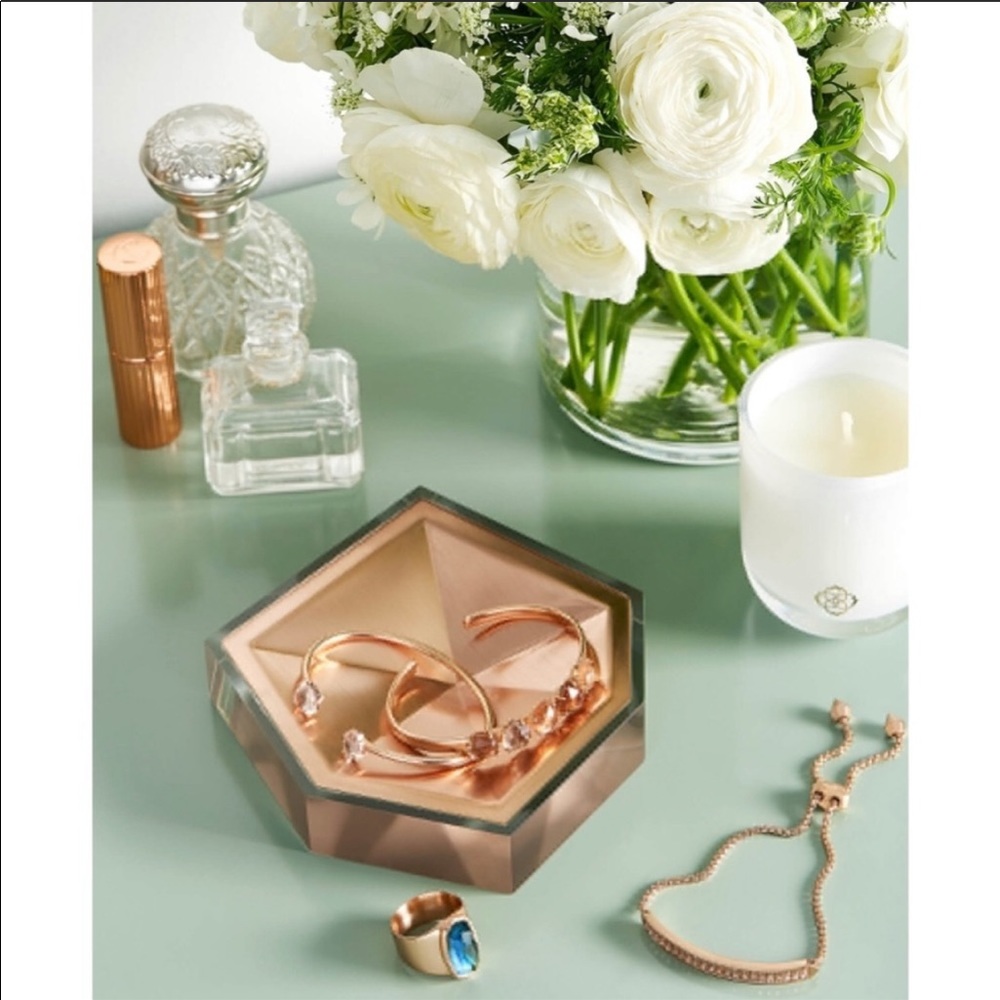NIB Kendra Scott Rosegold Faceted Ring Dish